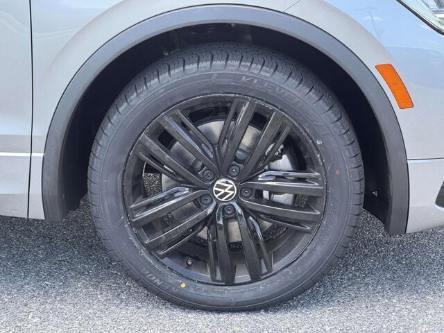 2022 Volkswagen Tiguan in Winchester, VA 22602 - 18135998 7