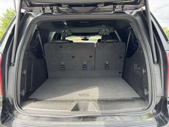 2022 Chevrolet Suburban in Winchester, VA 22602 - 18136003 12