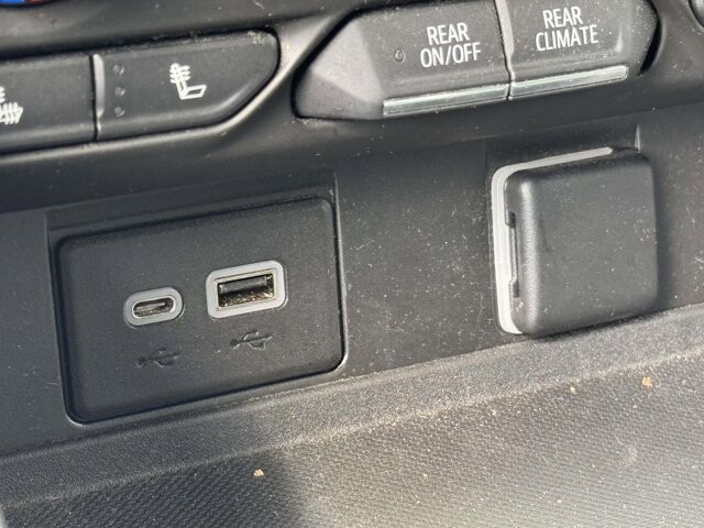 2022 Chevrolet Suburban in Winchester, VA 22602 - 18136003 20