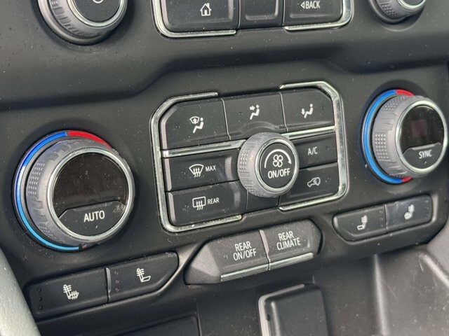 2022 Chevrolet Suburban in Winchester, VA 22602 - 18136003 36