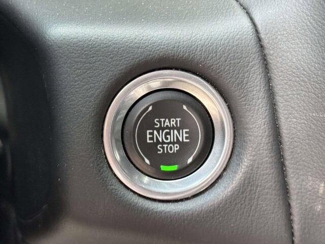 2022 Chevrolet Suburban in Winchester, VA 22602 - 18136003 21
