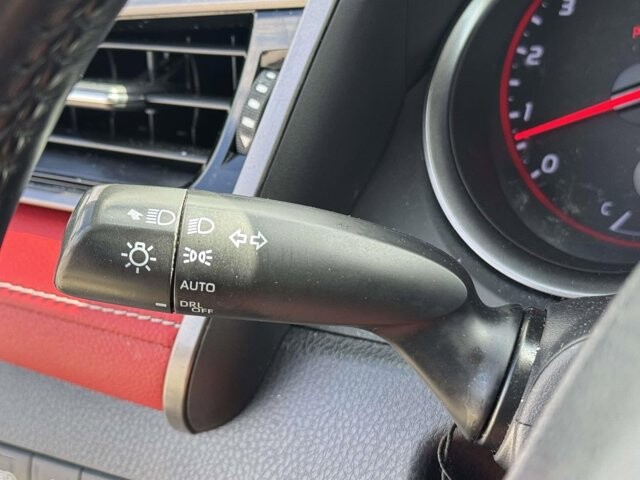 2021 Toyota Camry in Winchester, VA 22602 - 18136005 27