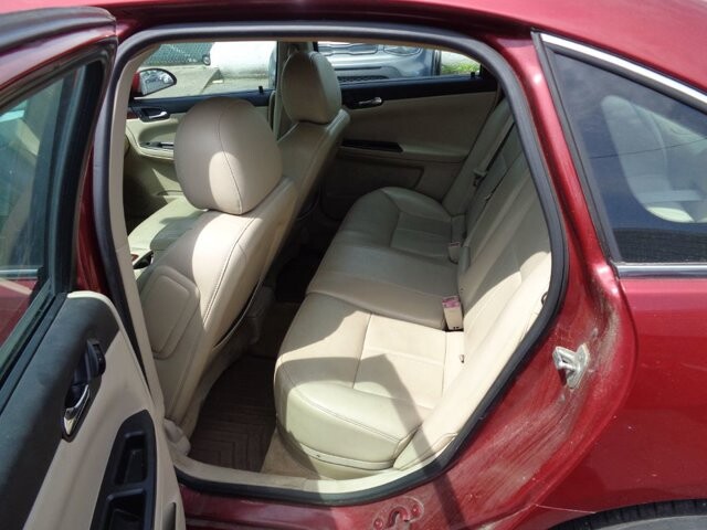 2009 Chevrolet Impala in Lebanon, TN 37087-3302 - 18136009 6