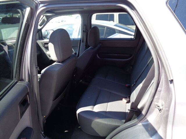 2011 Ford Escape in Lebanon, TN 37087-3302 - 18136011 6