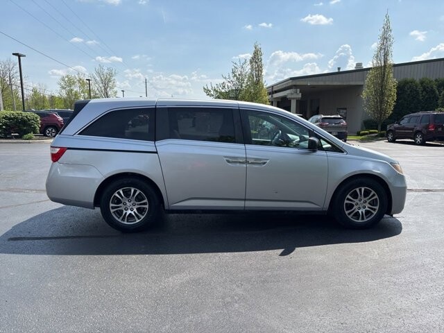 2013 Honda Odyssey in Marysville, OH 43040 - 18136016 9