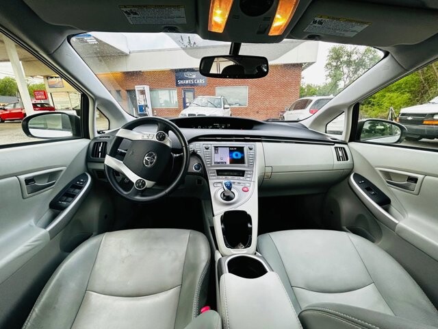 2013 Toyota Prius in Harrisonburg, VA 22801 - 18136018 8