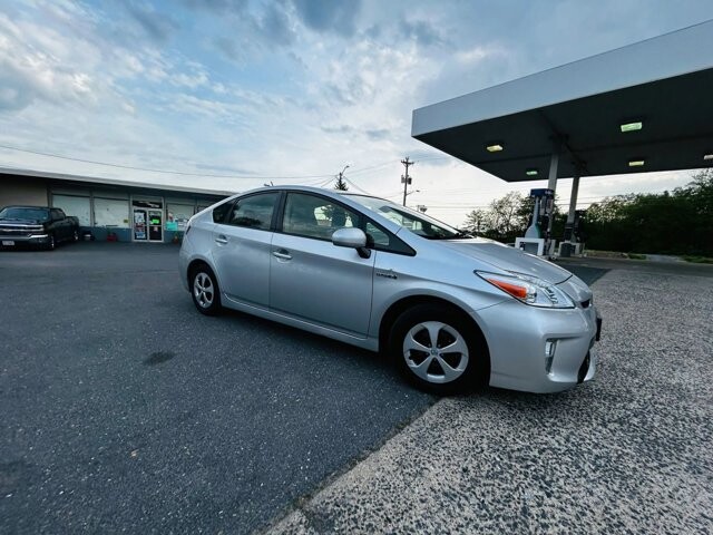 2013 Toyota Prius in Harrisonburg, VA 22801 - 18136018 3