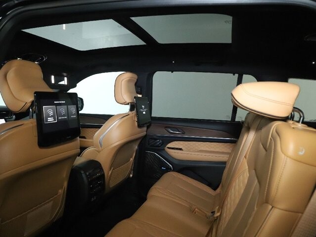 2025 Jeep Grand Cherokee L in Bedford, OH 44146 - 18136025 17