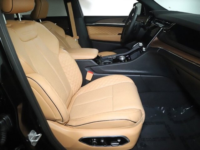 2025 Jeep Grand Cherokee L in Bedford, OH 44146 - 18136025 40