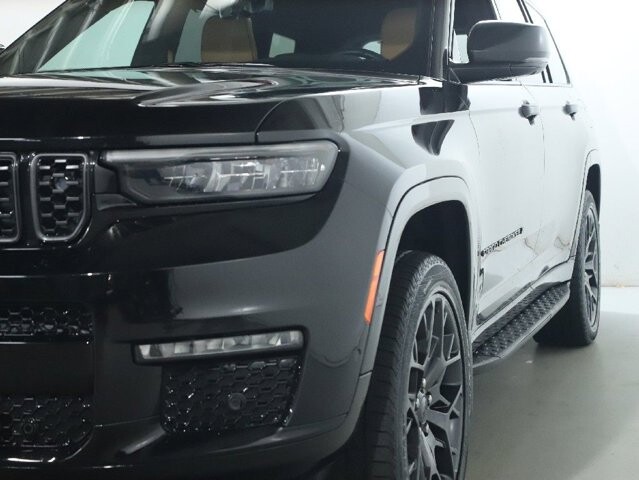 2025 Jeep Grand Cherokee L in Bedford, OH 44146 - 18136025 4