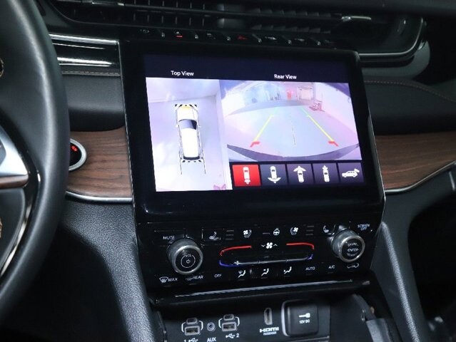 2025 Jeep Grand Cherokee L in Bedford, OH 44146 - 18136025 34