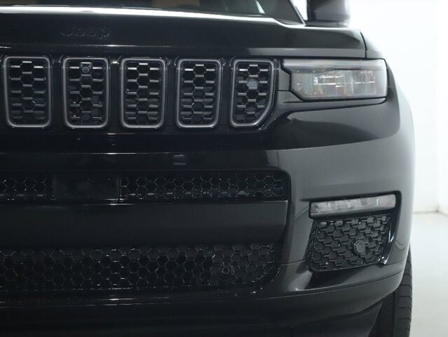 2025 Jeep Grand Cherokee L in Bedford, OH 44146 - 18136025 7