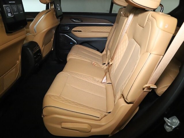 2025 Jeep Grand Cherokee L in Bedford, OH 44146 - 18136025 15