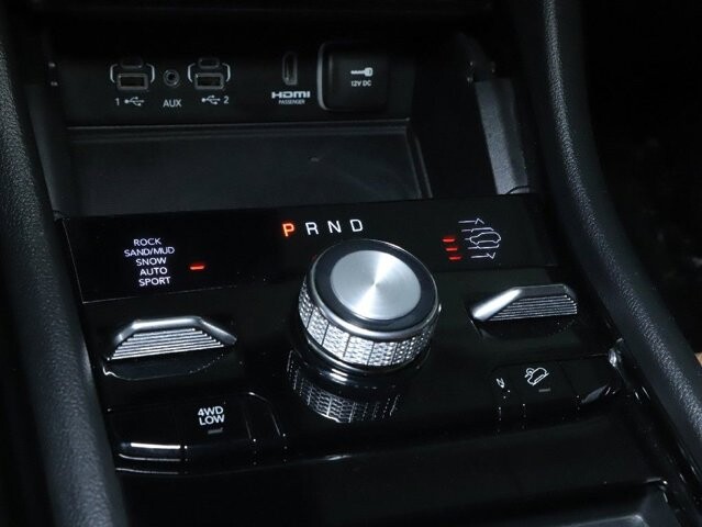 2025 Jeep Grand Cherokee L in Bedford, OH 44146 - 18136025 32