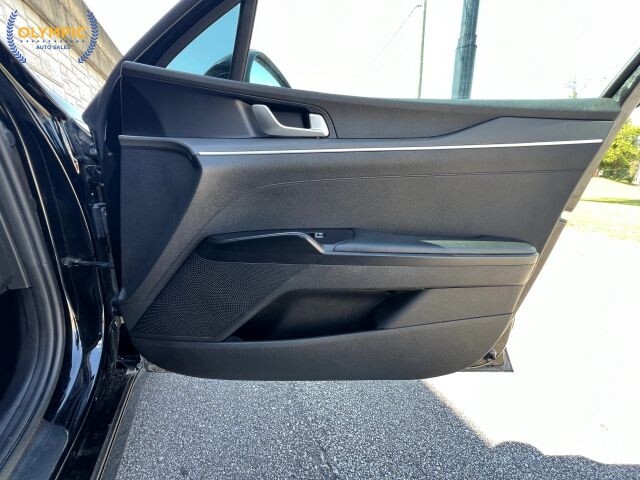 2021 Kia K5 in Decatur, GA 30032 - 18136030 42