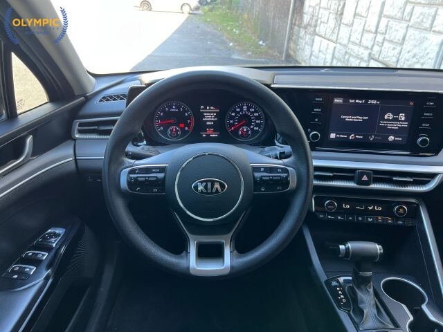 2021 Kia K5 in Decatur, GA 30032 - 18136030 21