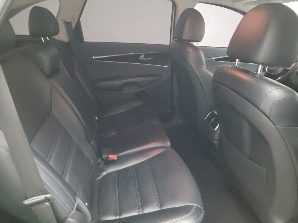 2019 Kia Sorento in El Cajon, CA 92020 - 18136038 19