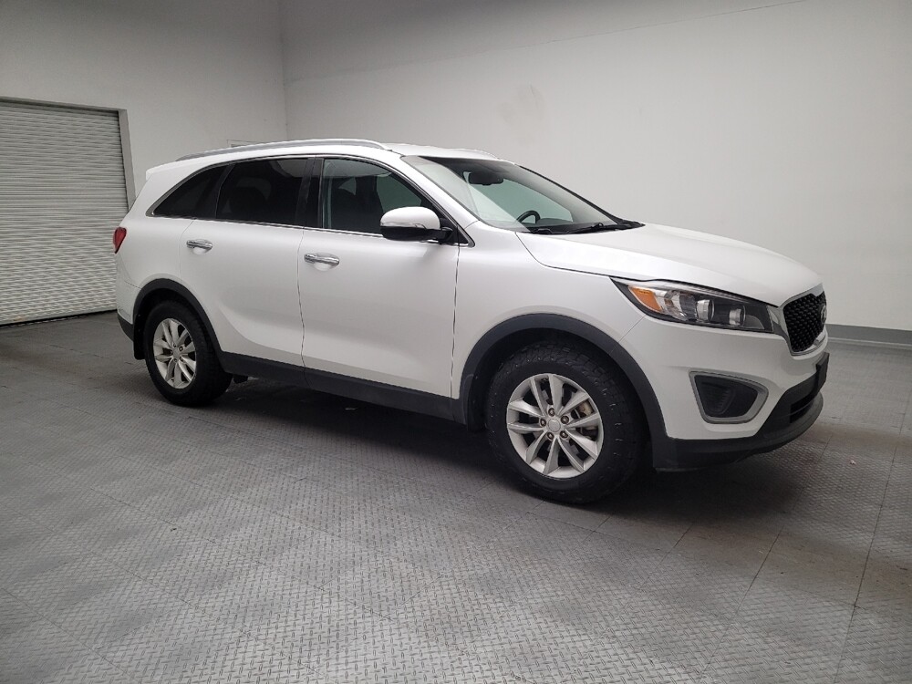 2017 Kia Sorento in Downey, CA 90241 - 18136039 11