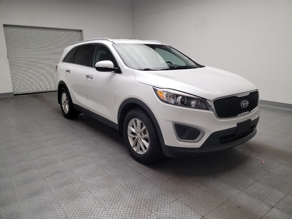 2017 Kia Sorento in Downey, CA 90241 - 18136039 13