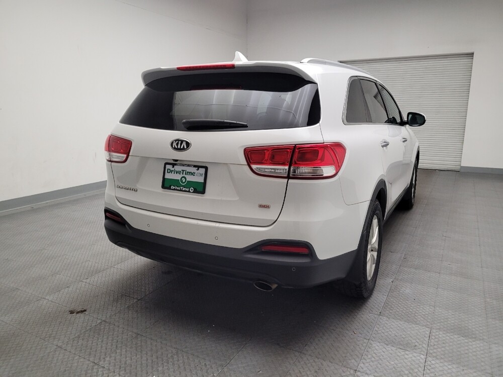 2017 Kia Sorento in Downey, CA 90241 - 18136039 7