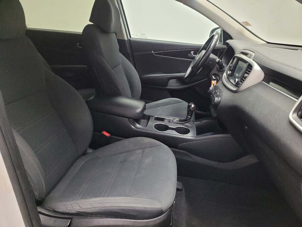 2017 Kia Sorento in Downey, CA 90241 - 18136039 21