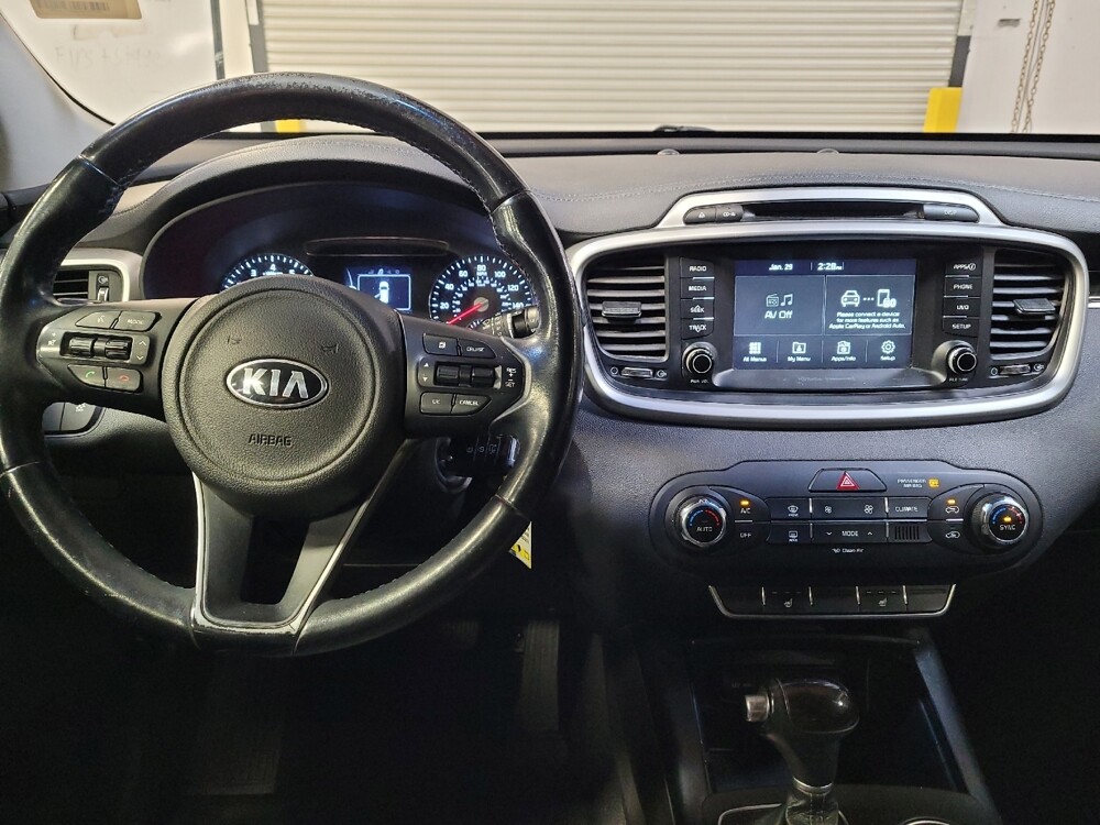 2017 Kia Sorento in Downey, CA 90241 - 18136039 22