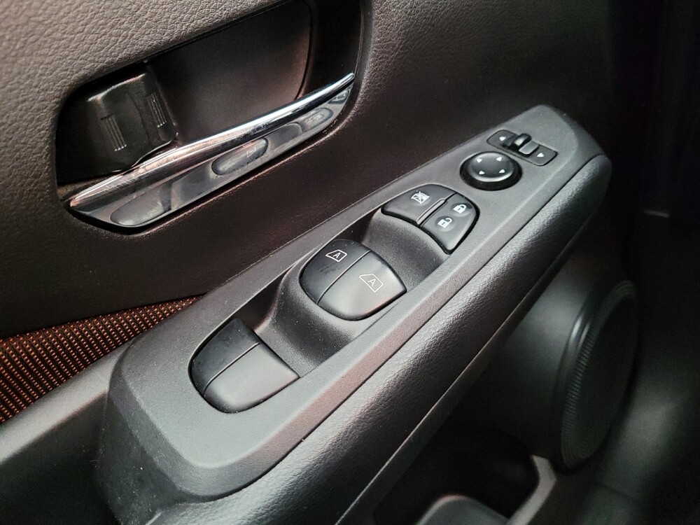 2023 Nissan Kicks in Downey, CA 90241 - 18136041 27