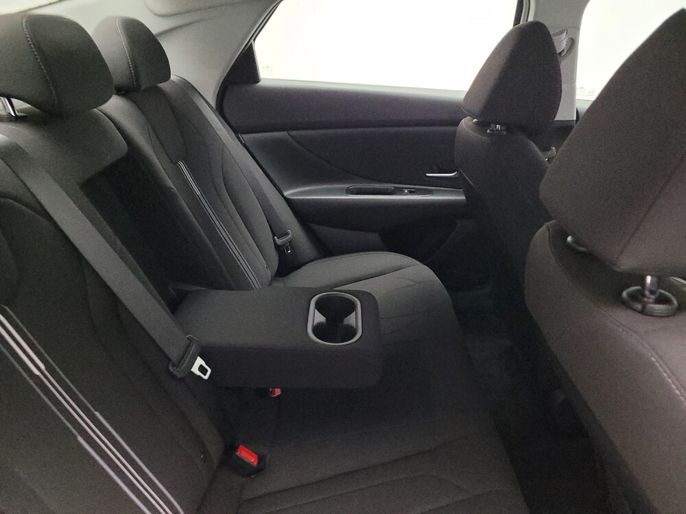 2025 Hyundai Elantra in Fresno, CA 93726 - 18136044 19