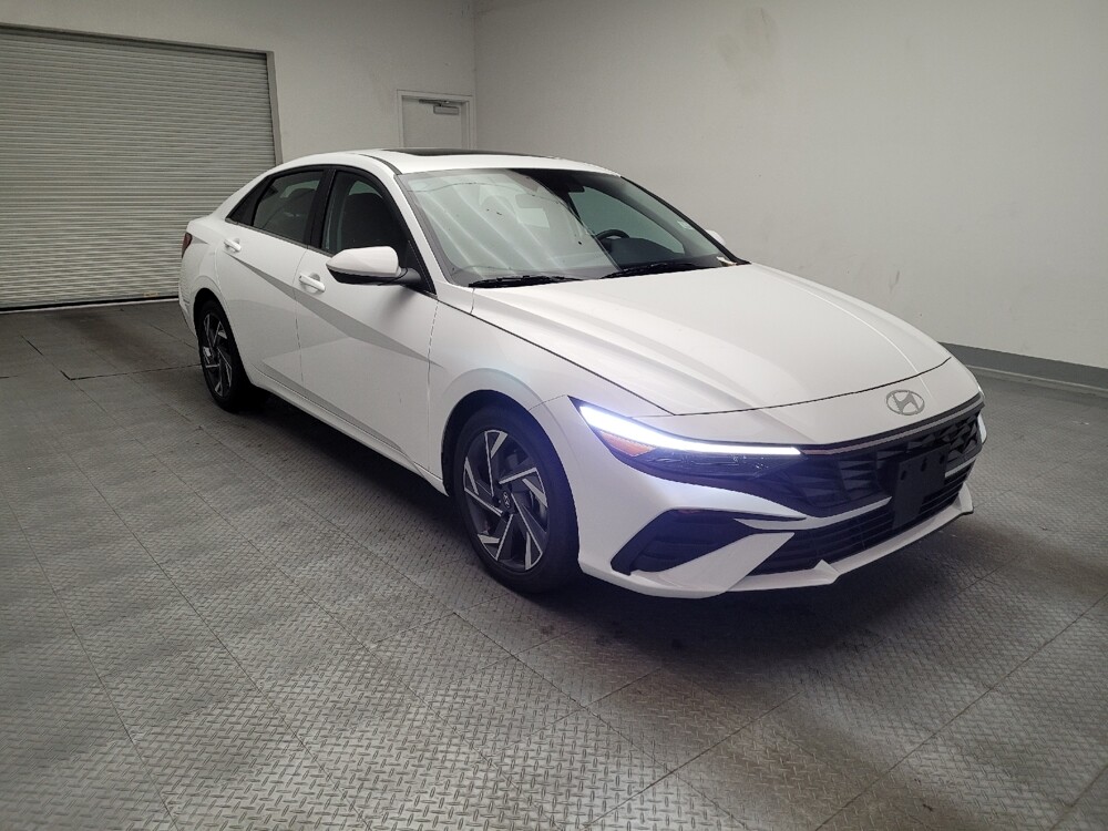 2025 Hyundai Elantra in Fresno, CA 93726 - 18136044 13