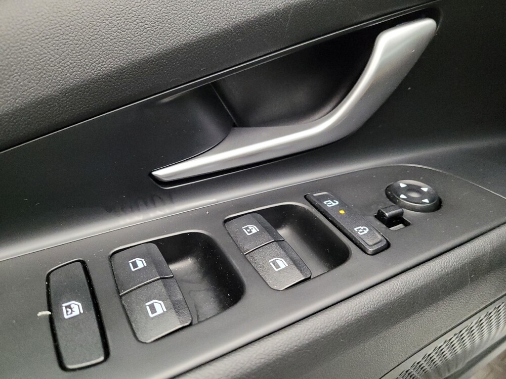 2025 Hyundai Elantra in Fresno, CA 93726 - 18136044 27