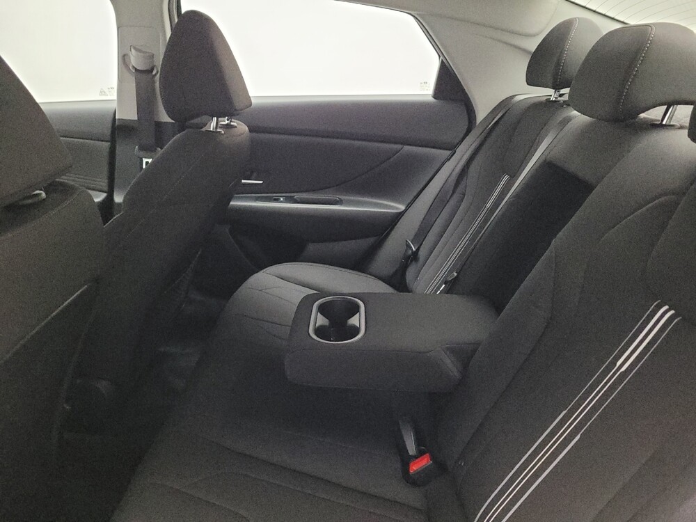 2025 Hyundai Elantra in Fresno, CA 93726 - 18136044 18