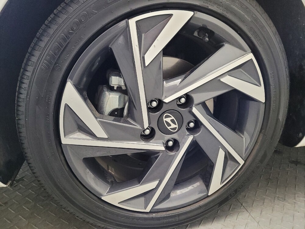 2025 Hyundai Elantra in Fresno, CA 93726 - 18136044 31