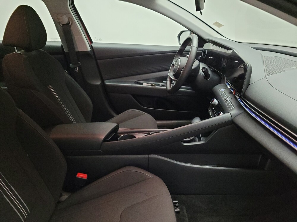 2025 Hyundai Elantra in Downey, CA 90241 - 18136045 21