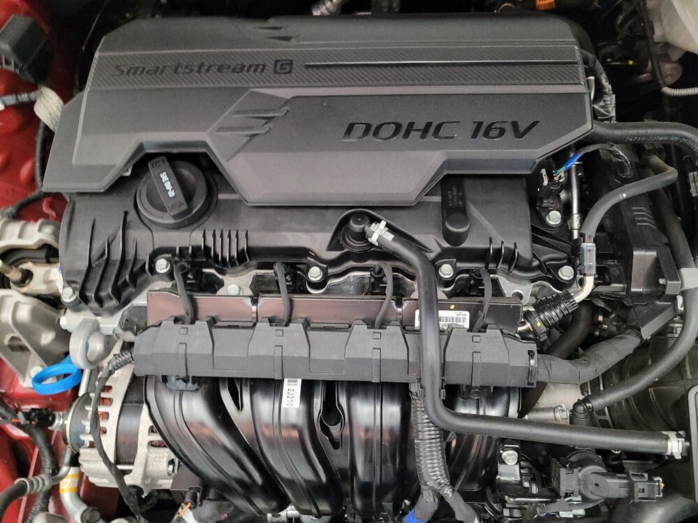 2025 Hyundai Elantra in Downey, CA 90241 - 18136045 30