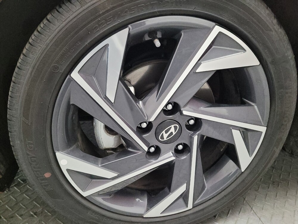 2025 Hyundai Elantra in Downey, CA 90241 - 18136045 31