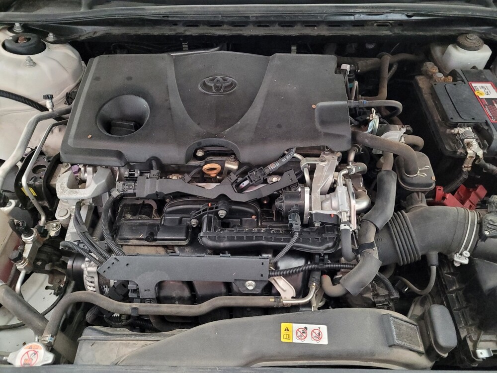 2019 Toyota Camry in Montclair, CA 91763 - 18136056 30