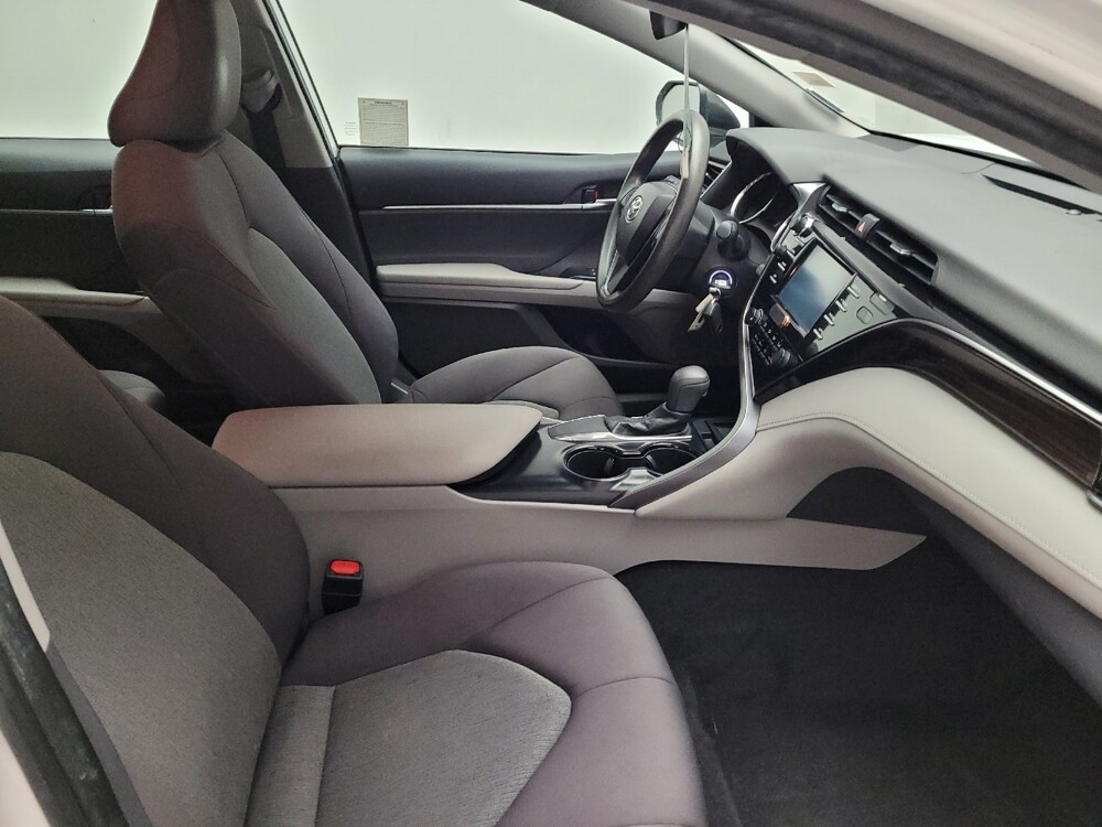 2019 Toyota Camry in Montclair, CA 91763 - 18136056 21
