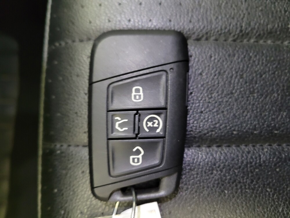 2024 Volkswagen Tiguan in Torrance, CA 90504 - 18136060 32