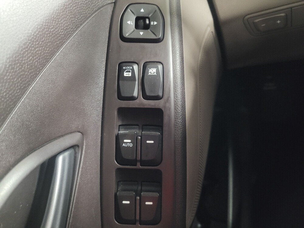 2015 Hyundai Tucson in Union City, GA 30291 - 18136070 27