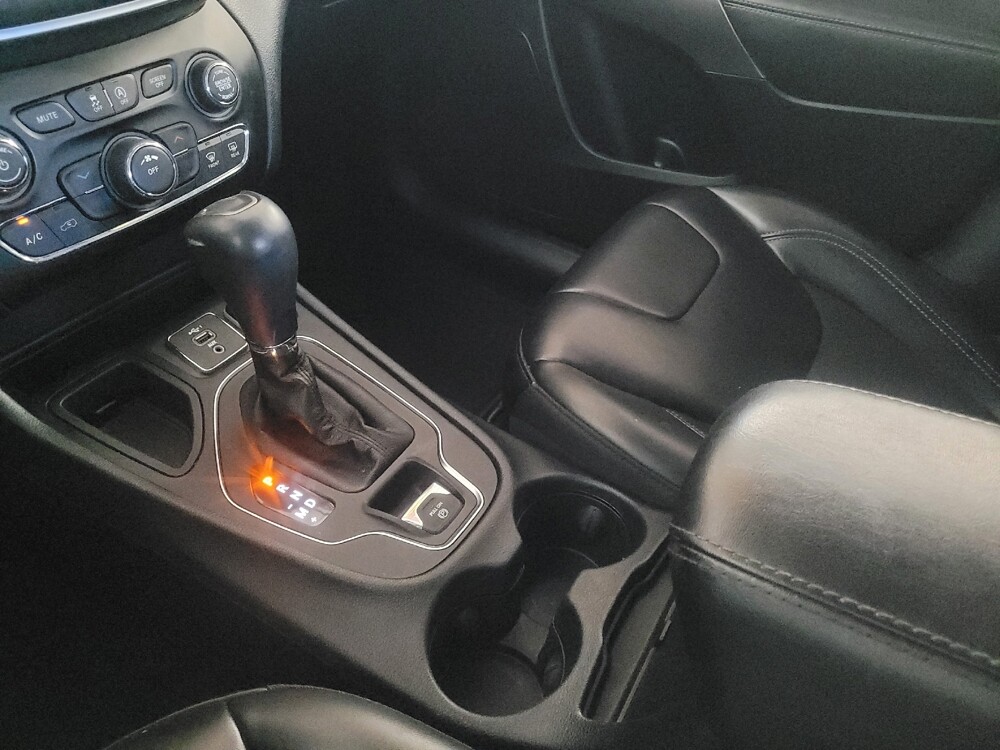 2020 Jeep Cherokee in Morrow, GA 30260 - 18136090 26