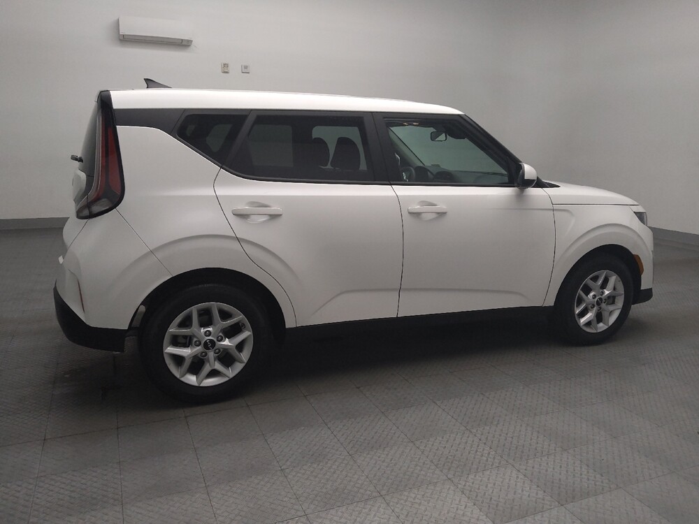 2025 Kia Soul in Lubbock, TX 79424 - 18136098 10