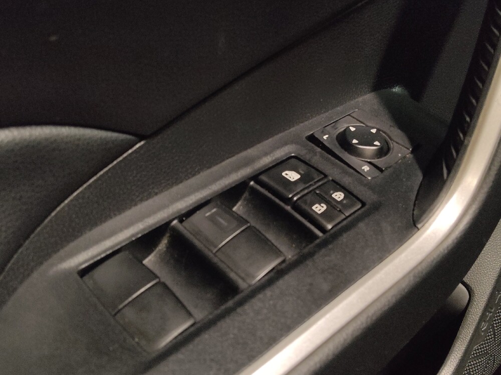 2020 Toyota RAV4 in Arlington, TX 76011 - 18136101 27