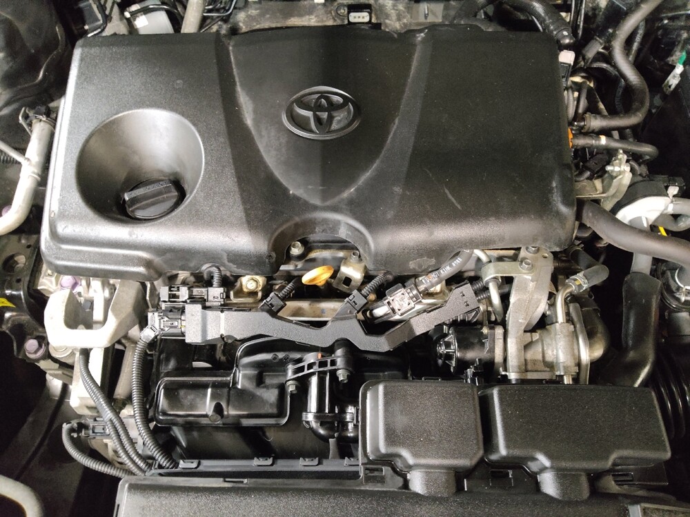 2020 Toyota RAV4 in Arlington, TX 76011 - 18136101 30