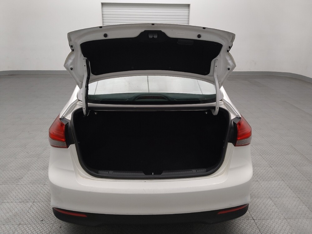 2017 Kia Forte in Arlington, TX 76011 - 18136105 29