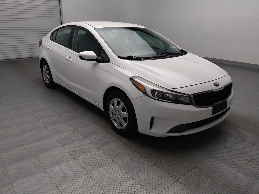 2017 Kia Forte in Arlington, TX 76011 - 18136105 13