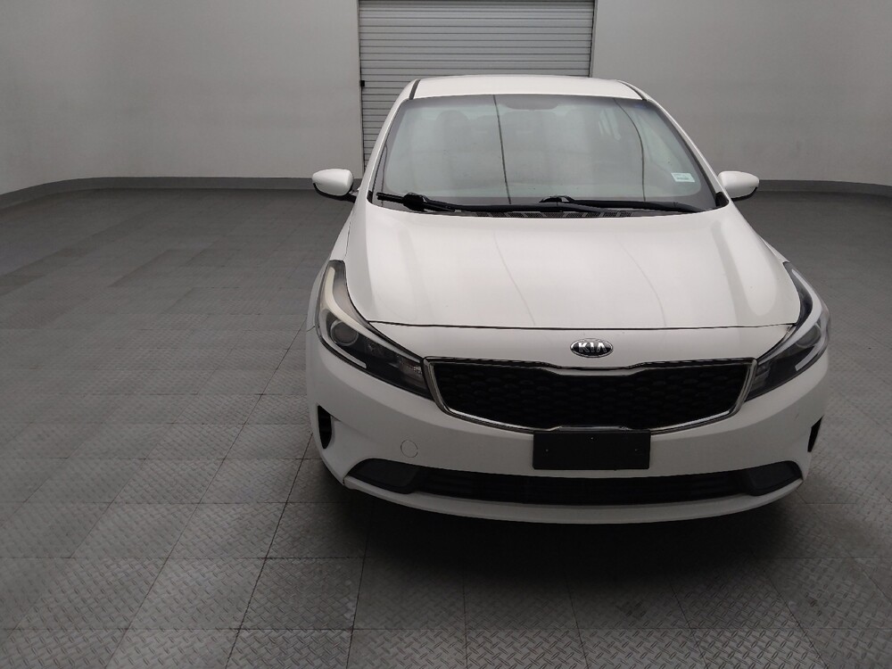 2017 Kia Forte in Arlington, TX 76011 - 18136105 14