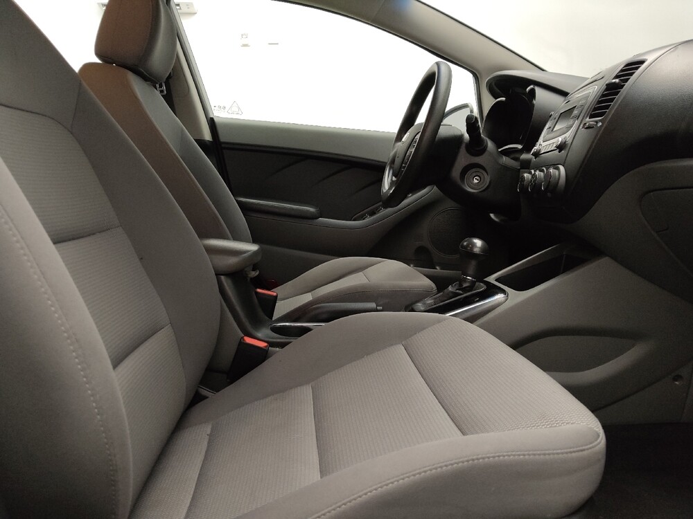 2017 Kia Forte in Arlington, TX 76011 - 18136105 21