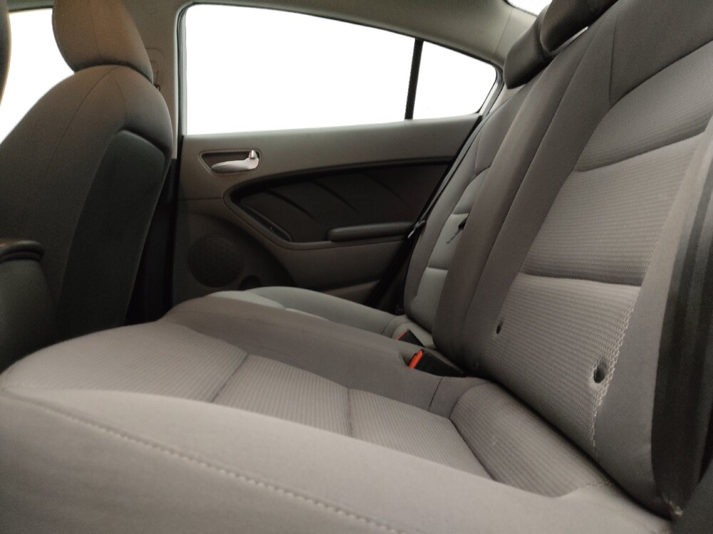 2017 Kia Forte in Arlington, TX 76011 - 18136105 18