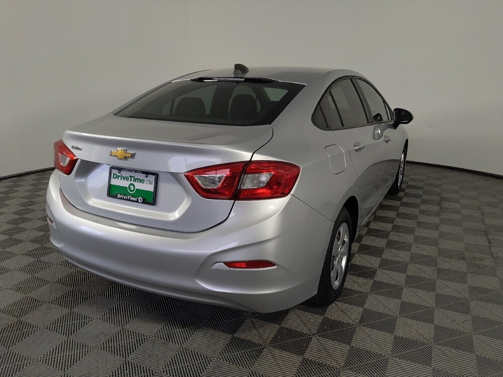 2018 Chevrolet Cruze in Lewisville, TX 75067 - 18136106 9