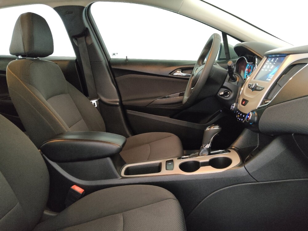 2018 Chevrolet Cruze in Lewisville, TX 75067 - 18136106 21